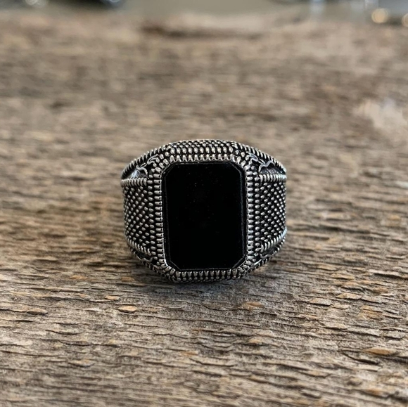 - New! Onyx Men's Ring - Size 8-9-10 - Picture 4 of 5